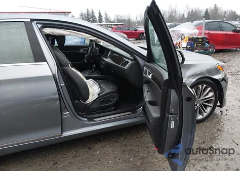 2015 Hyundai Genesis 3.8 z USA, uszkodzony, nr VIN KMHGN4JE5FU040038